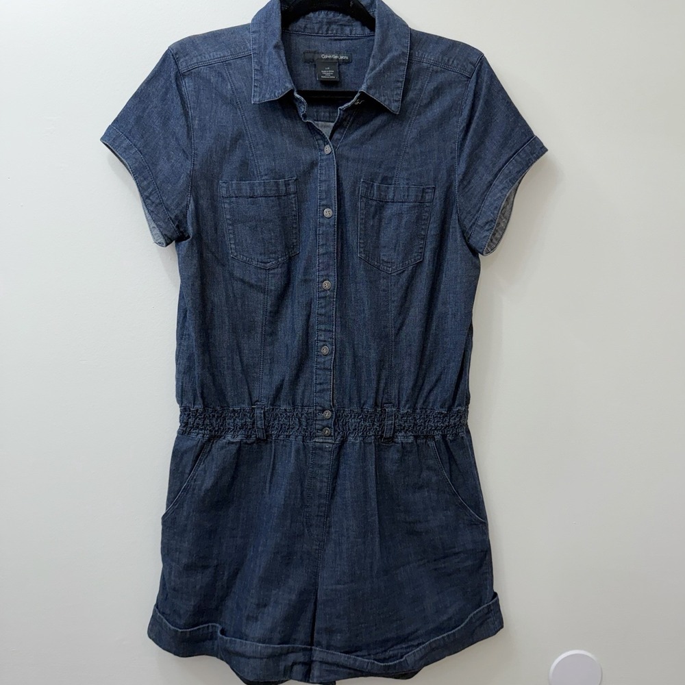 Calvin Klein Women's Denim Shorts Romper L Button Front Smocked Waist Classic‎